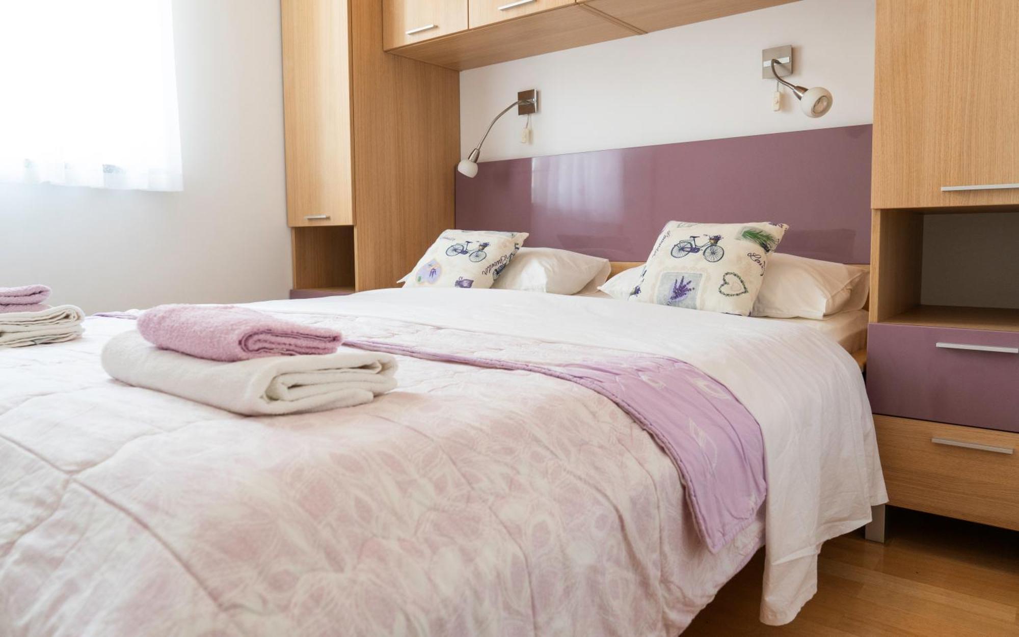 Apartments Lila Црес Экстерьер фото