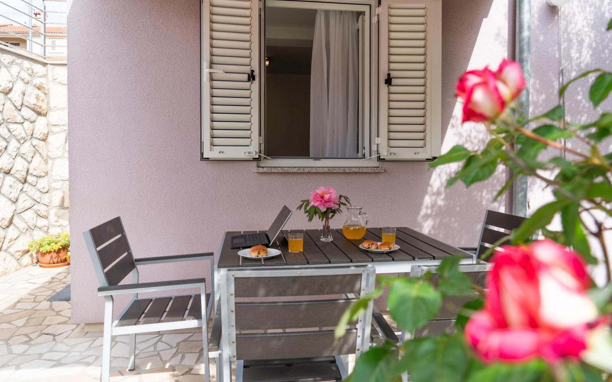 Apartments Lila Црес Экстерьер фото