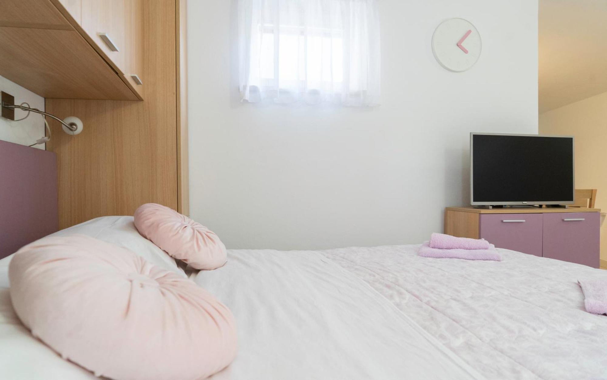 Apartments Lila Црес Номер фото