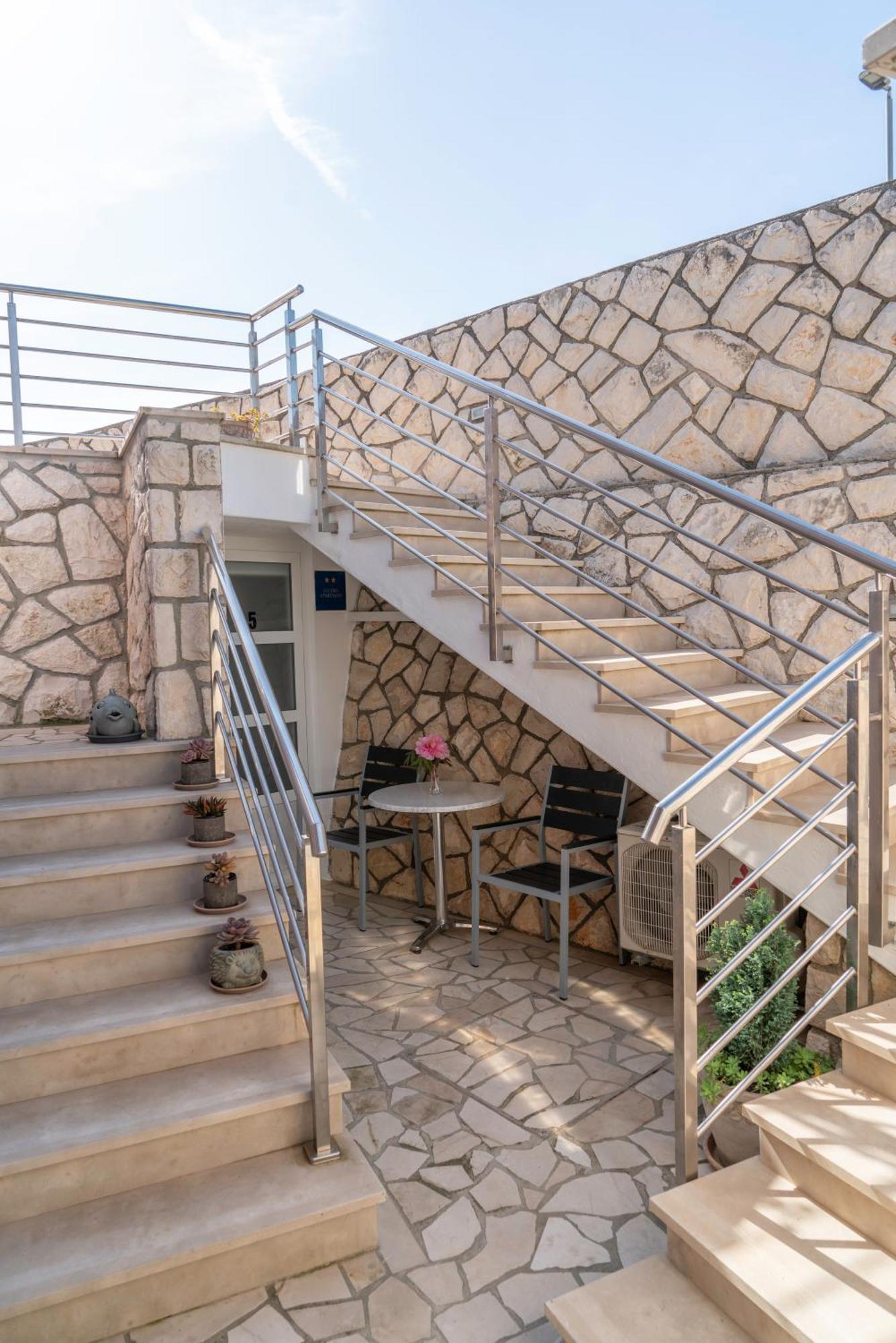 Apartments Lila Црес Номер фото