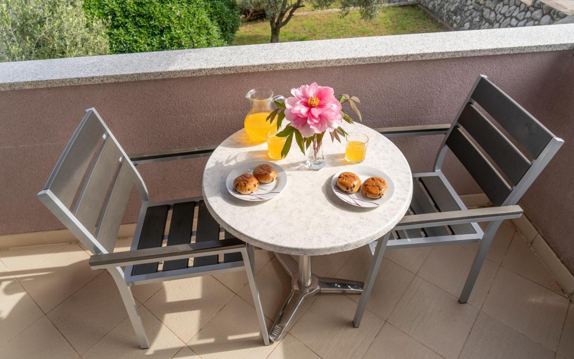 Apartments Lila Црес Номер фото