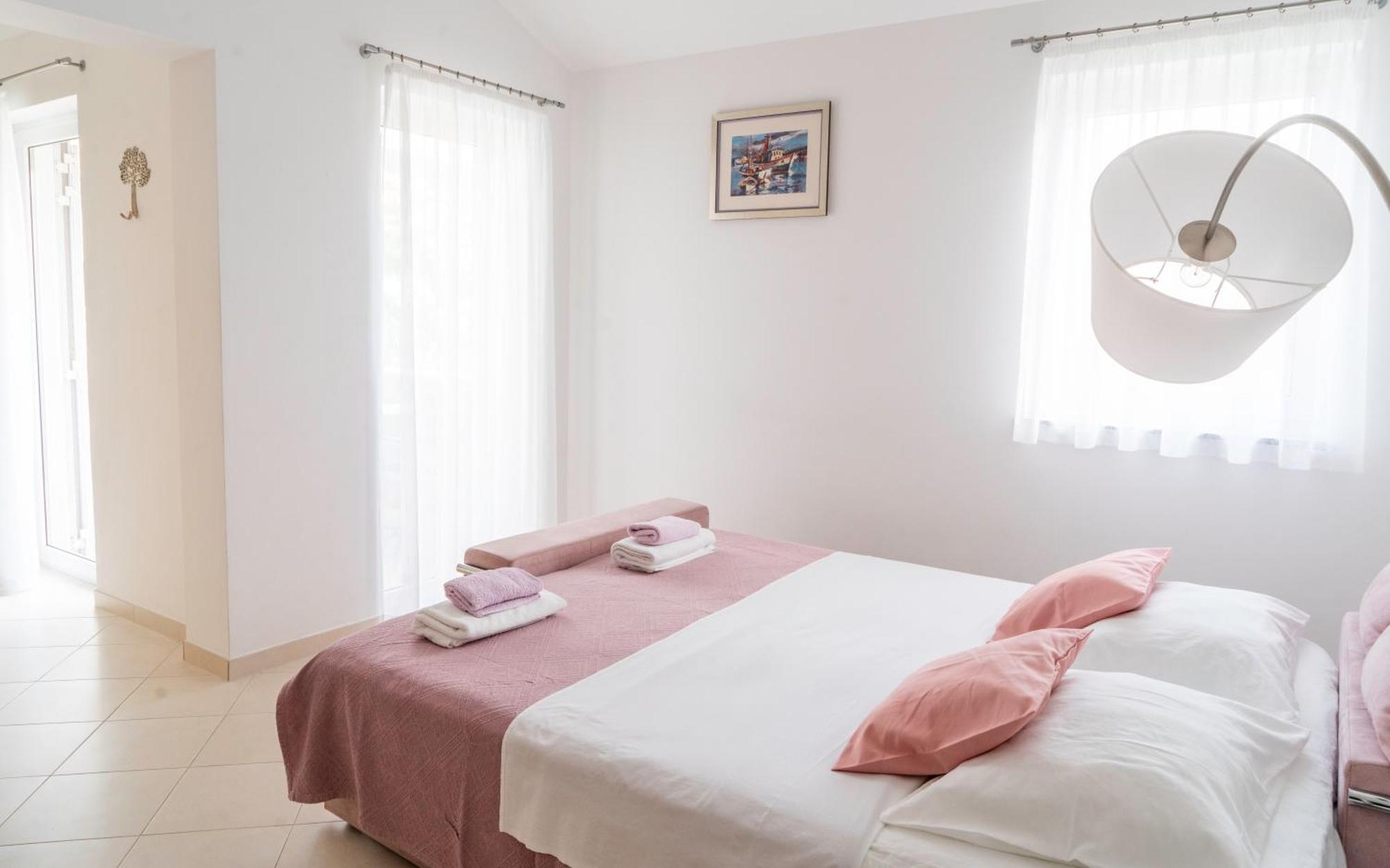 Apartments Lila Црес Номер фото